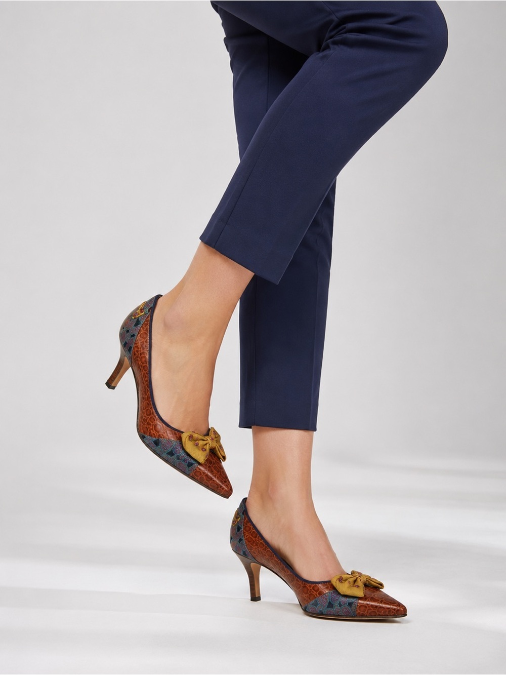 Cole Haan Collection ANGELIA Croc Print Leather Bow High Pumps Art Deco